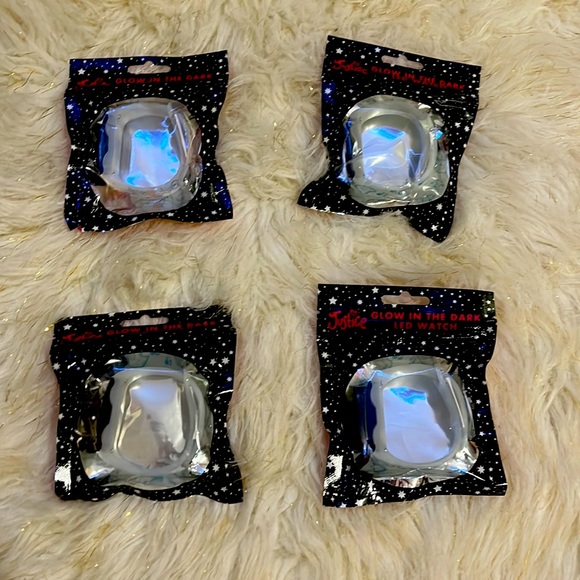 Justice glow in the dark watches - Picture 1 of 3